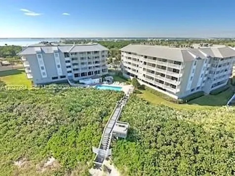 429 NE Tradewind Lane Hutchinson Island FL 34996