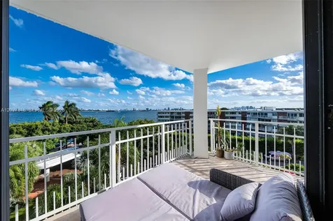 4000 Towerside Terrace Miami FL 33138