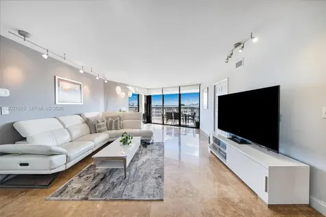 4000 Towerside Terrace Miami FL 33138