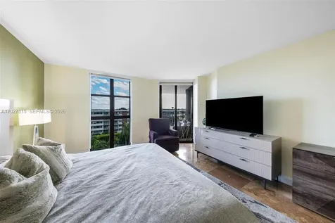4000 Towerside Terrace Miami FL 33138