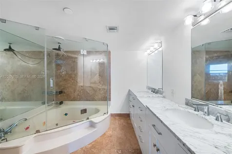 4000 Towerside Terrace Miami FL 33138