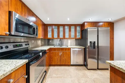 4000 Towerside Terrace Miami FL 33138