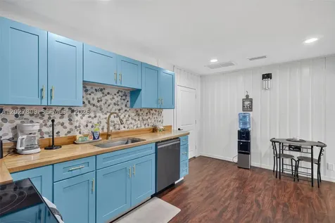 1023 SE 7th Street Stuart FL 34996