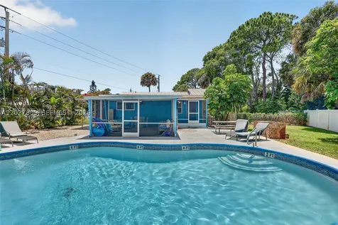 1023 SE 7th Street Stuart FL 34996