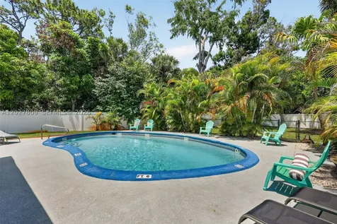 1023 SE 7th Street Stuart FL 34996