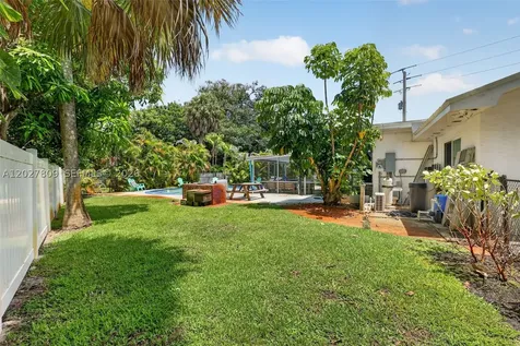 1023 SE 7th Street Stuart FL 34996