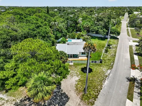 1023 SE 7th Street Stuart FL 34996