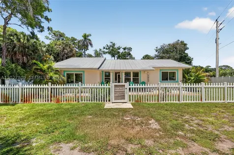 1023 SE 7th Street Stuart FL 34996