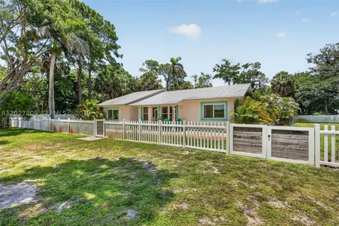 1023 SE 7th Street Stuart FL 34996