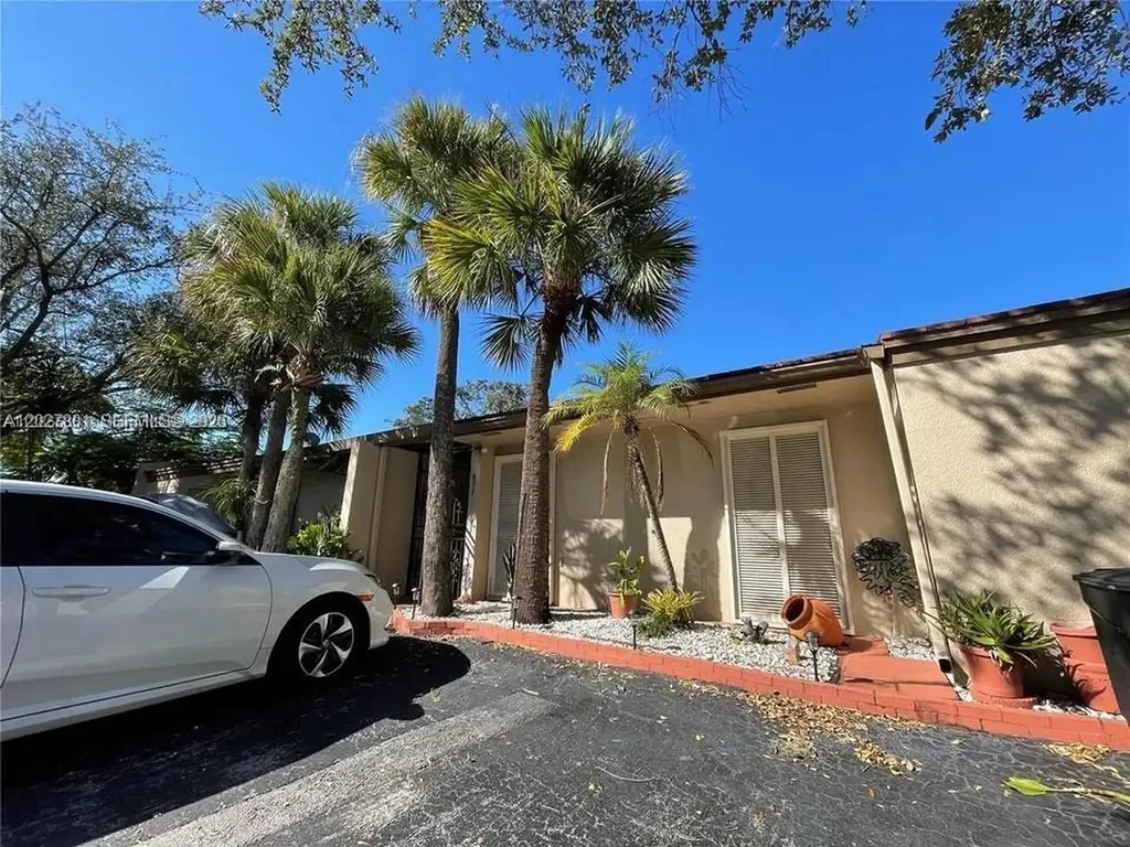 8317 Balgowan Road Miami Lakes FL 33016