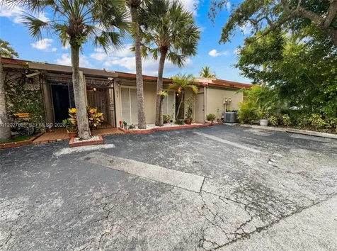 8317 Balgowan Road Miami Lakes FL 33016