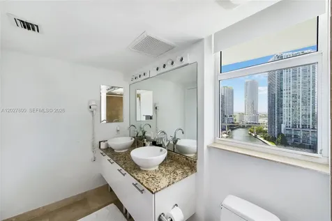 41 SE 5th Street Miami FL 33131