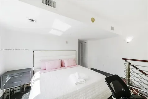 41 SE 5th Street Miami FL 33131