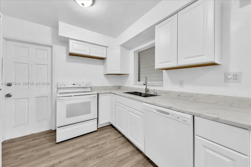 6531 Sherman Street Hollywood FL 33024