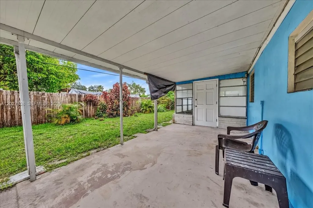 6531 Sherman Street Hollywood FL 33024