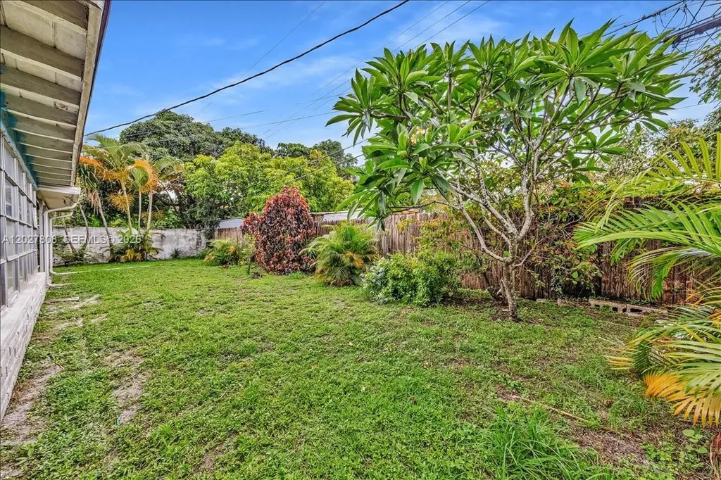 6531 Sherman Street Hollywood FL 33024