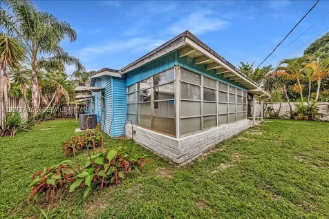 6531 Sherman Street Hollywood FL 33024