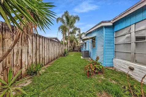 6531 Sherman Street Hollywood FL 33024