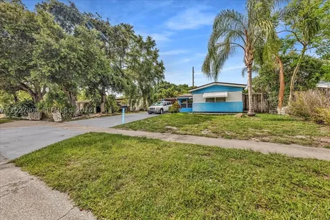 6531 Sherman Street Hollywood FL 33024