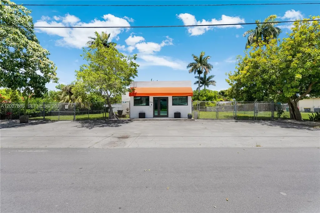 126 NE 1st Avenue Dania Beach FL 33004