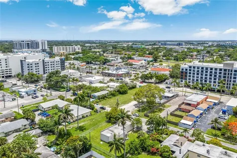 126 NE 1st Avenue Dania Beach FL 33004