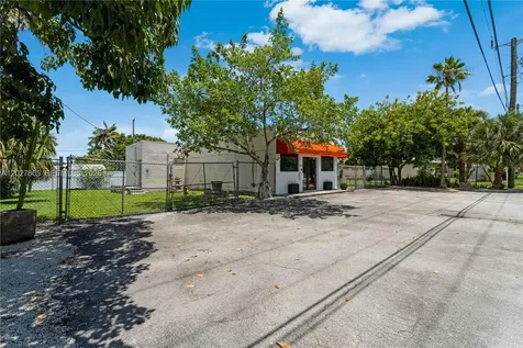 126 NE 1st Avenue Dania Beach FL 33004