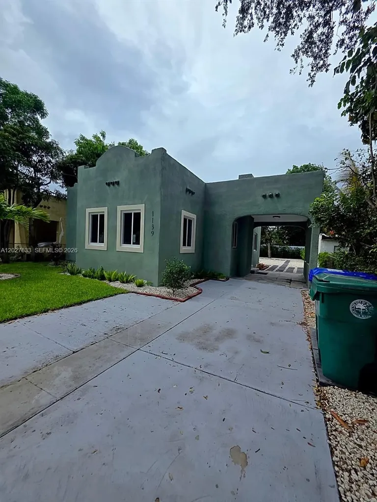 1139 NW 37th Street Miami FL 33127
