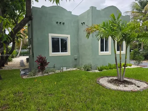1139 NW 37th Street Miami FL 33127
