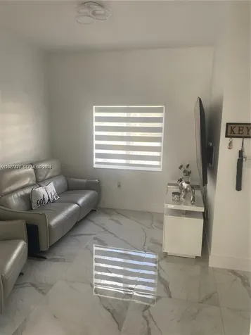 7488 NW 181st Street Hialeah FL 33015