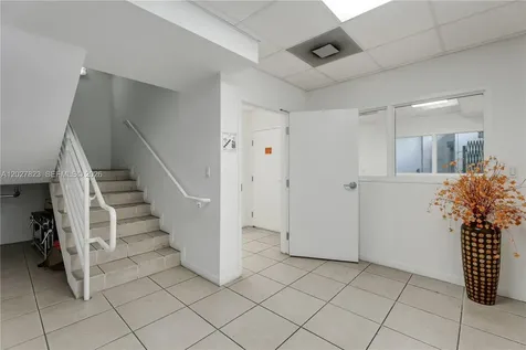 2200 NW 95th Avenue Doral FL 33172