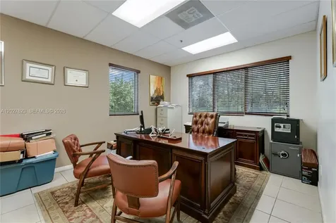 2200 NW 95th Avenue Doral FL 33172