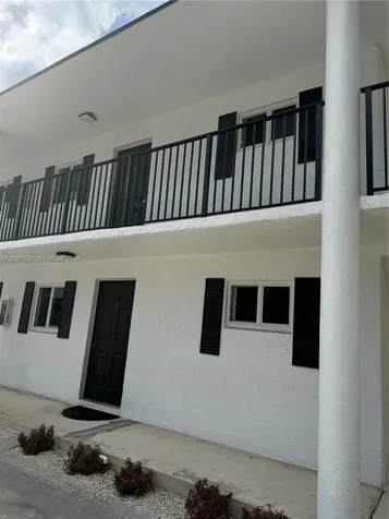 6841 Pembroke Road Pembroke Pines FL 33023