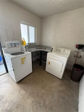 6841 Pembroke Road Pembroke Pines FL 33023