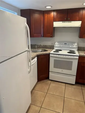 6841 Pembroke Road Pembroke Pines FL 33023