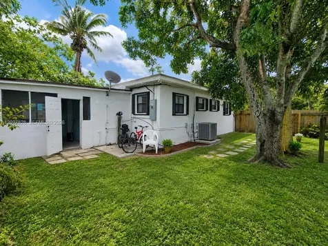 2515 SW 62nd Avenue Miramar FL 33023