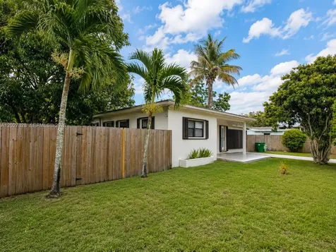 2515 SW 62nd Avenue Miramar FL 33023