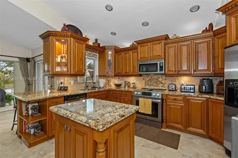 10237 SW 12th Street Pembroke Pines FL 33025