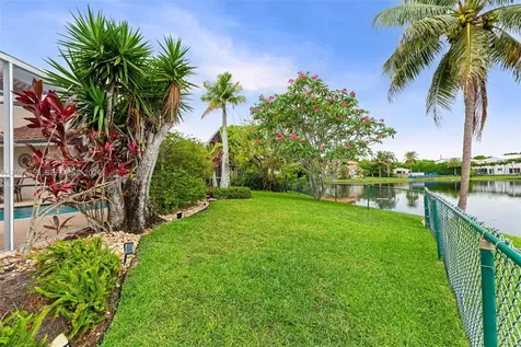 10237 SW 12th Street Pembroke Pines FL 33025