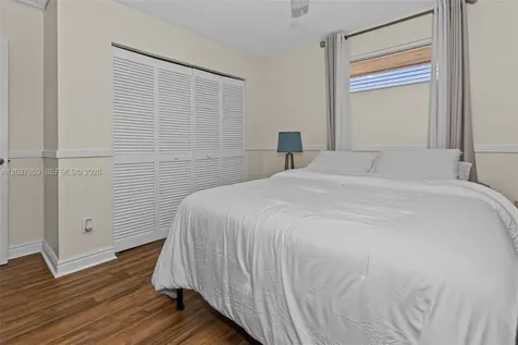 10237 SW 12th Street Pembroke Pines FL 33025