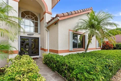 10237 SW 12th Street Pembroke Pines FL 33025