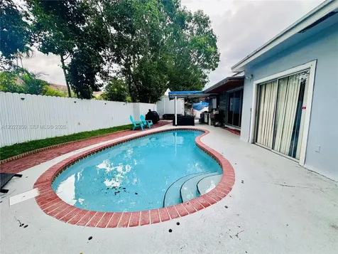 6631 NW 84th Street Tamarac FL 33321