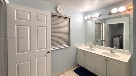 1962 SW 60th Avenue North Lauderdale FL 33068