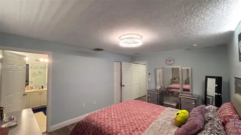 1962 SW 60th Avenue North Lauderdale FL 33068