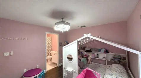 1962 SW 60th Avenue North Lauderdale FL 33068