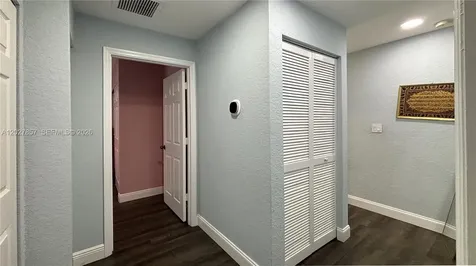 1962 SW 60th Avenue North Lauderdale FL 33068