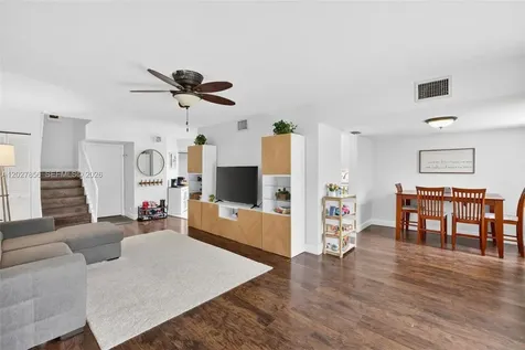 566 N University Drive Plantation FL 33324