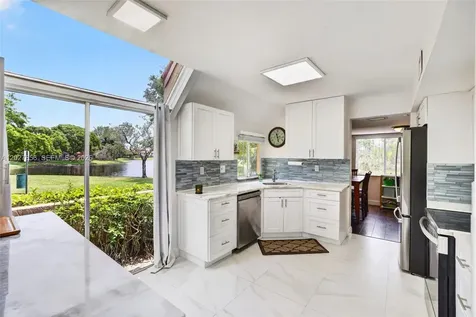 566 N University Drive Plantation FL 33324