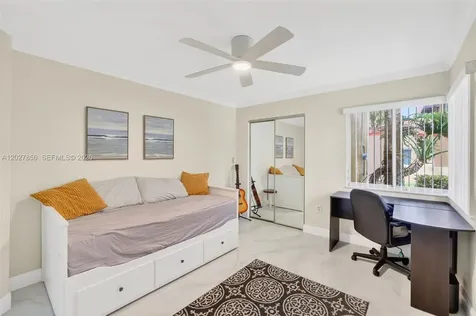 566 N University Drive Plantation FL 33324