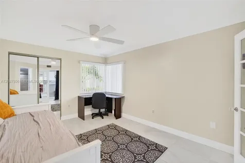 566 N University Drive Plantation FL 33324