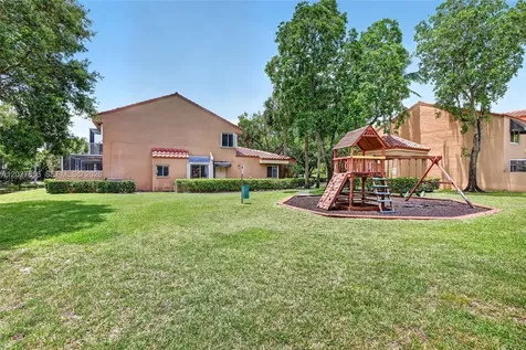 566 N University Drive Plantation FL 33324
